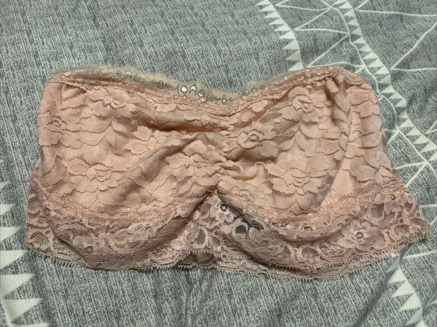 Seductious Lace Bandeau Top Light Pink thumbnail