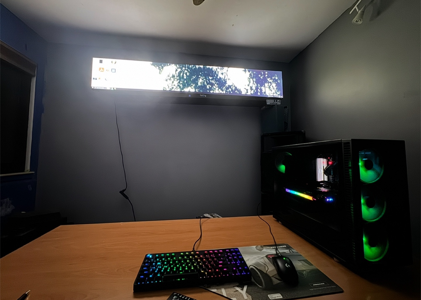 LG 86 inch wide monitor - photo 4