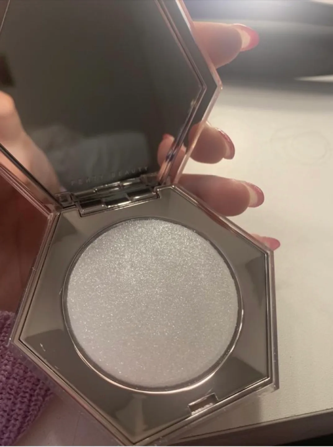 Fenty Beauty Diamond Bomb All Over Diamond Veil image indicator(7)