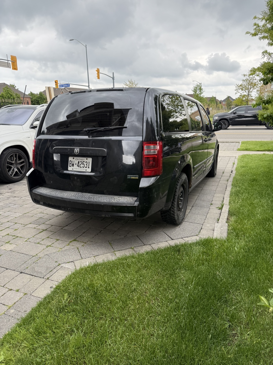 Black Dodge Caravan