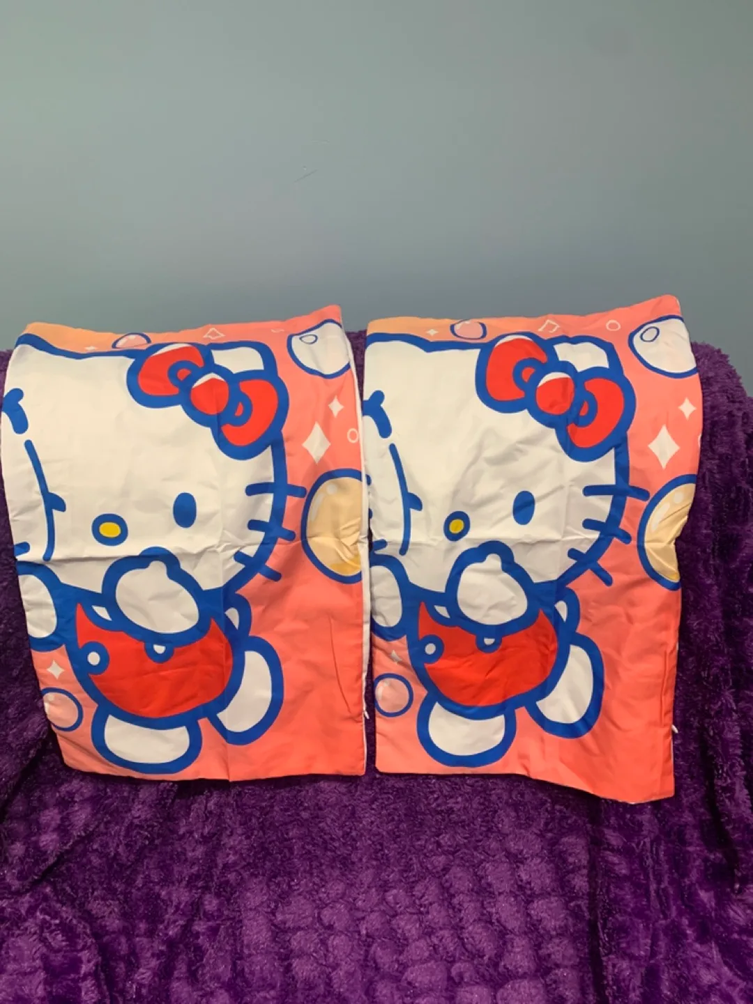 2 Hello Kitty Pillowcases thumbnail