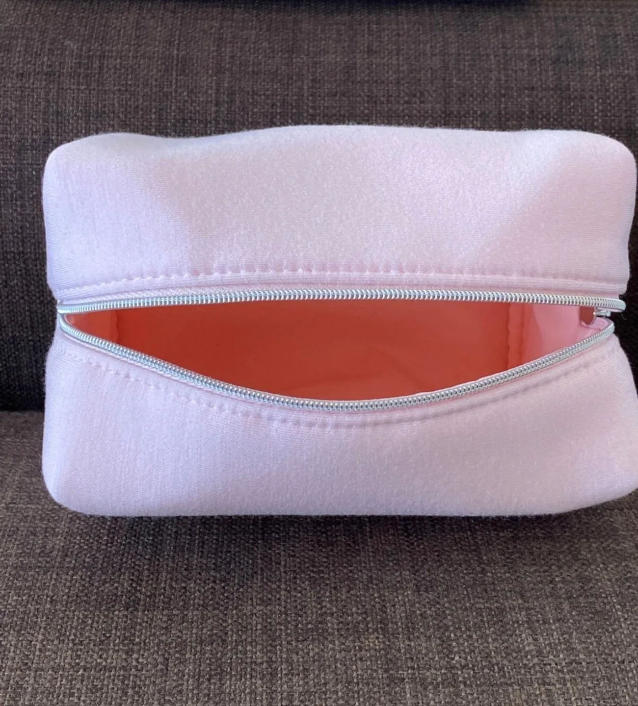 Dior Pink Cosmetic Bag image indicator(7)