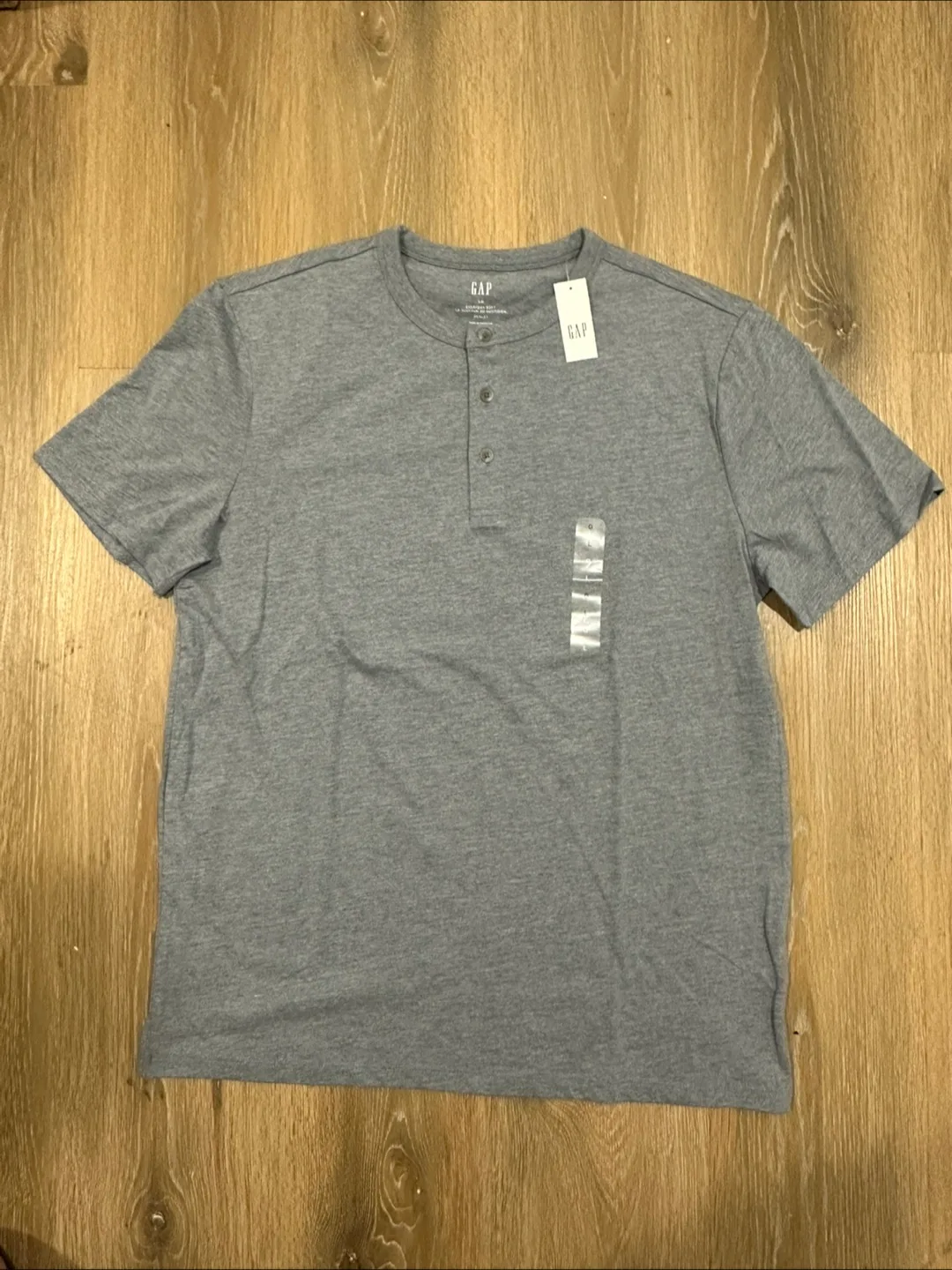 GAP Light Grey Button T-Shirt Size Large - Brand New with Tags thumbnail