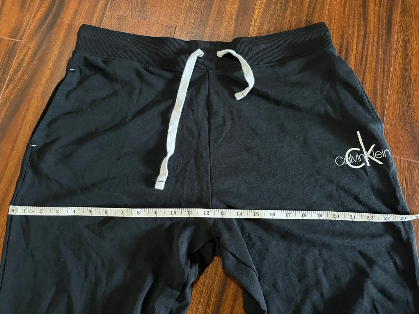 Calvin Klein women’s XL joggers, black image indicator(5)