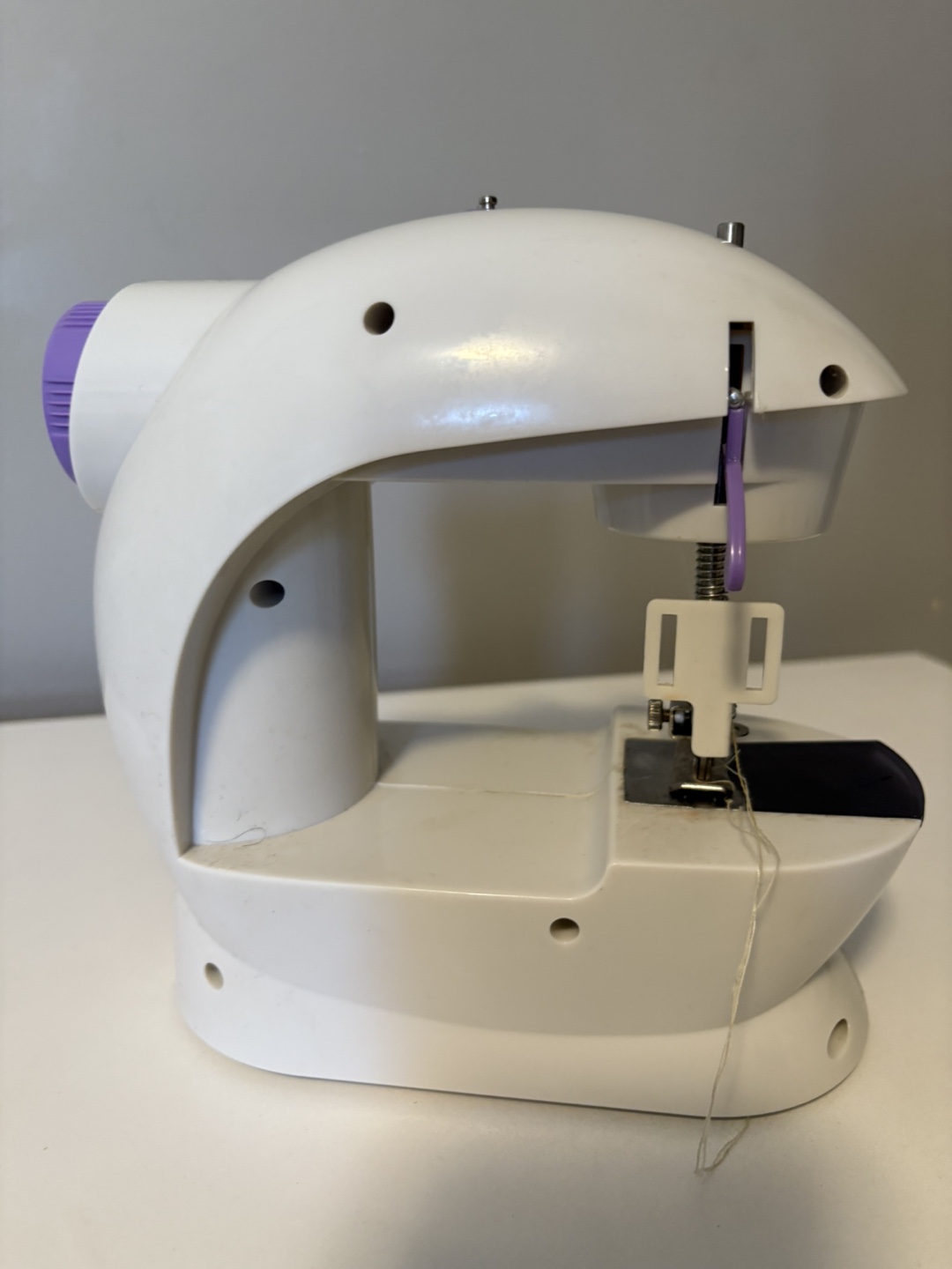 Mini Sewing Machine - photo 3