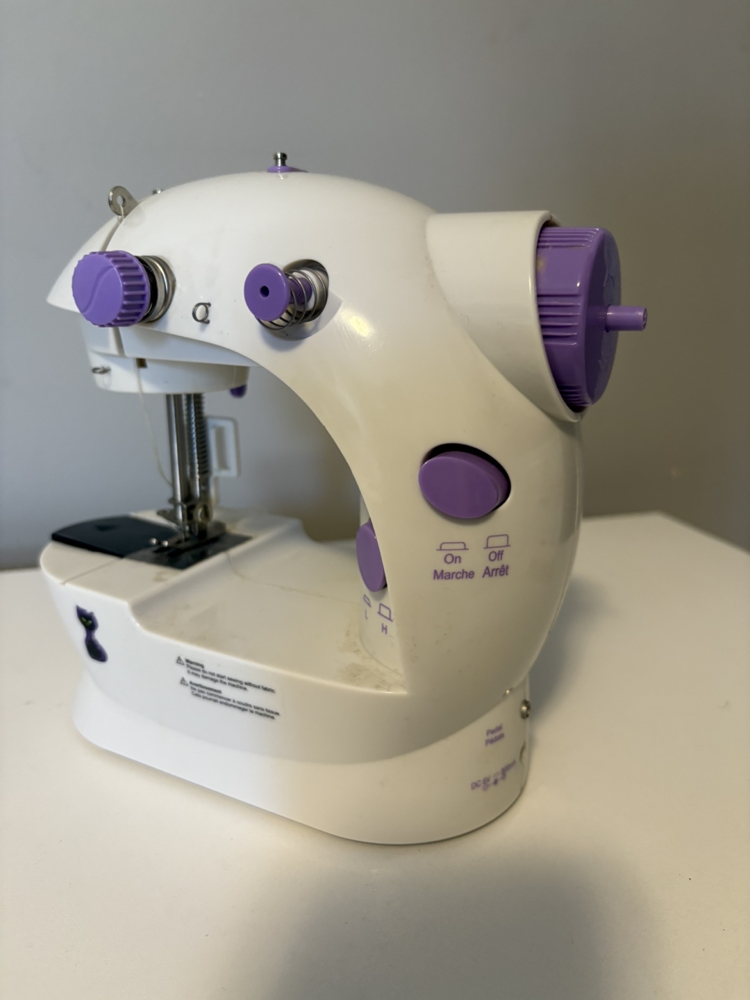 Mini Sewing Machine - photo 2