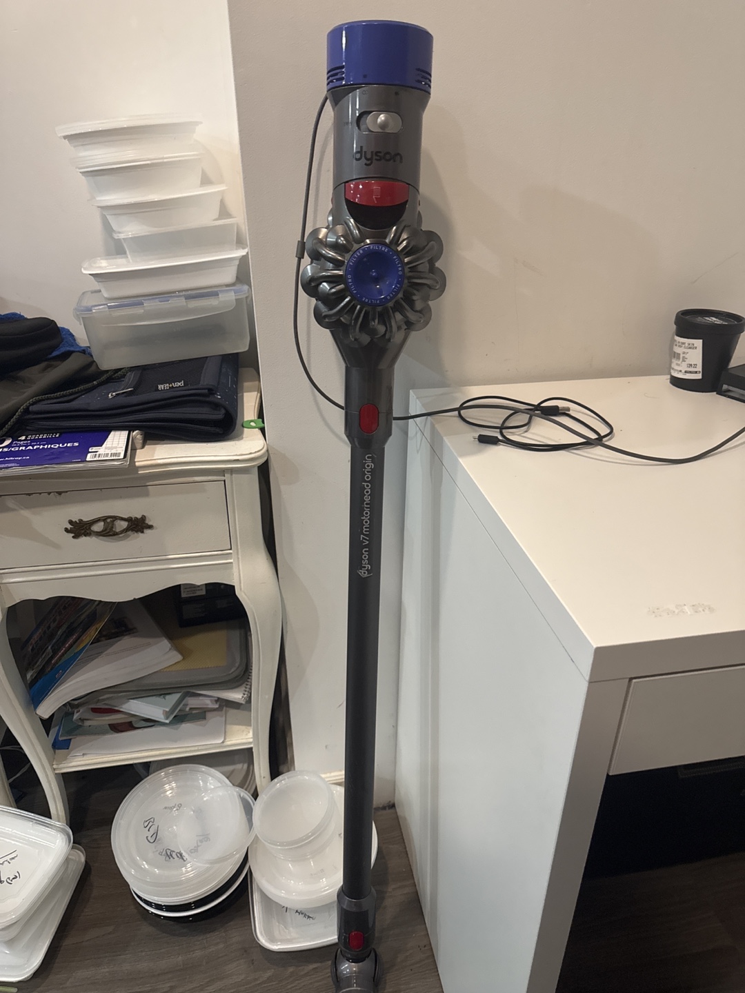 Dyson V7 Motorhead Origin Cordless Stick Vacuum - photo 2