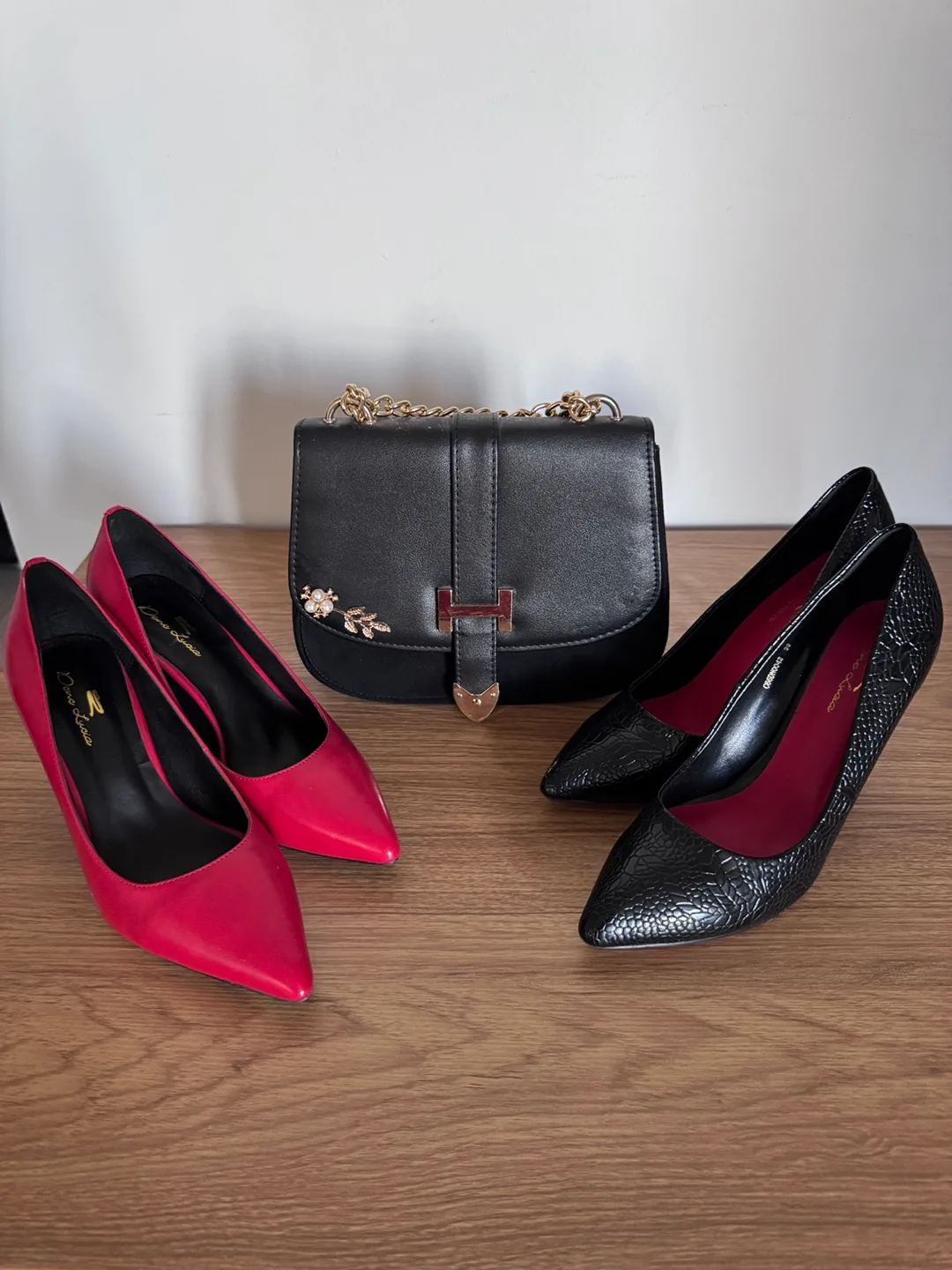 Red and black high heels size 39 thumbnail