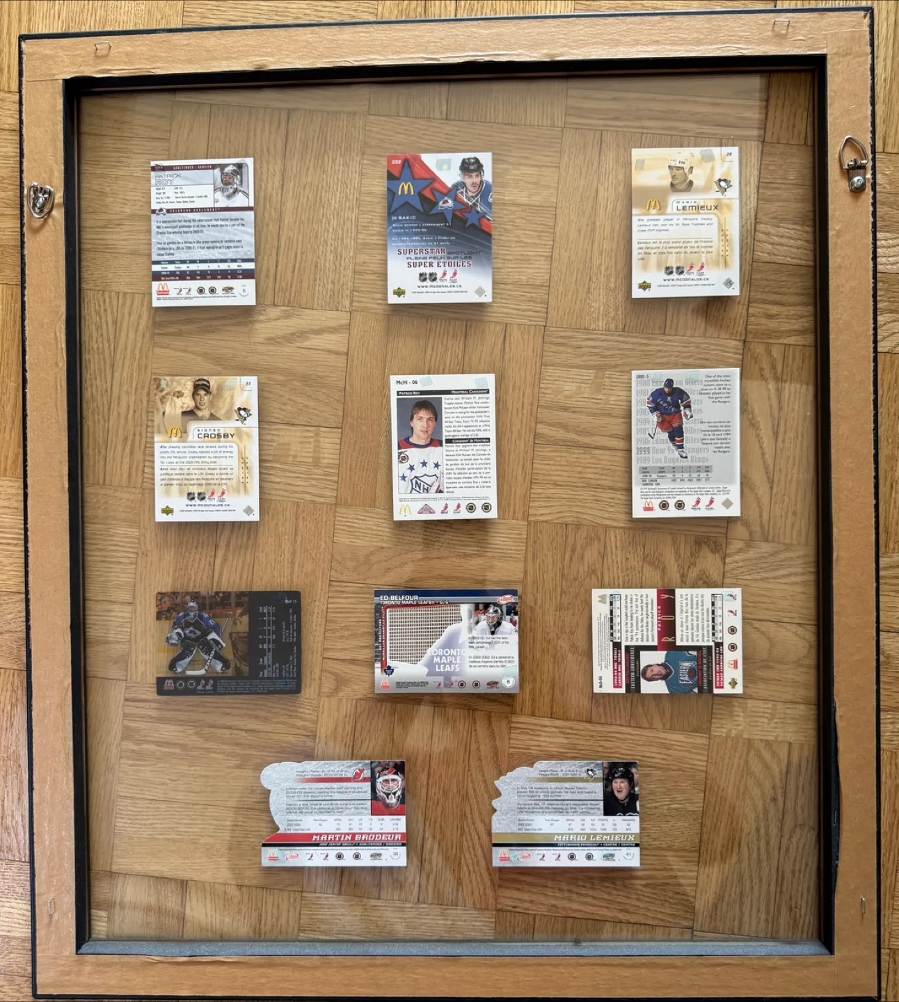 Framed hockey card display image indicator(2)