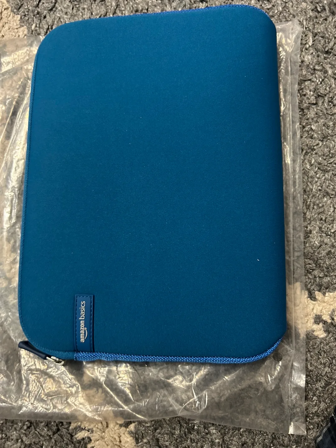 Amazon Basics Blue Sleeve thumbnail