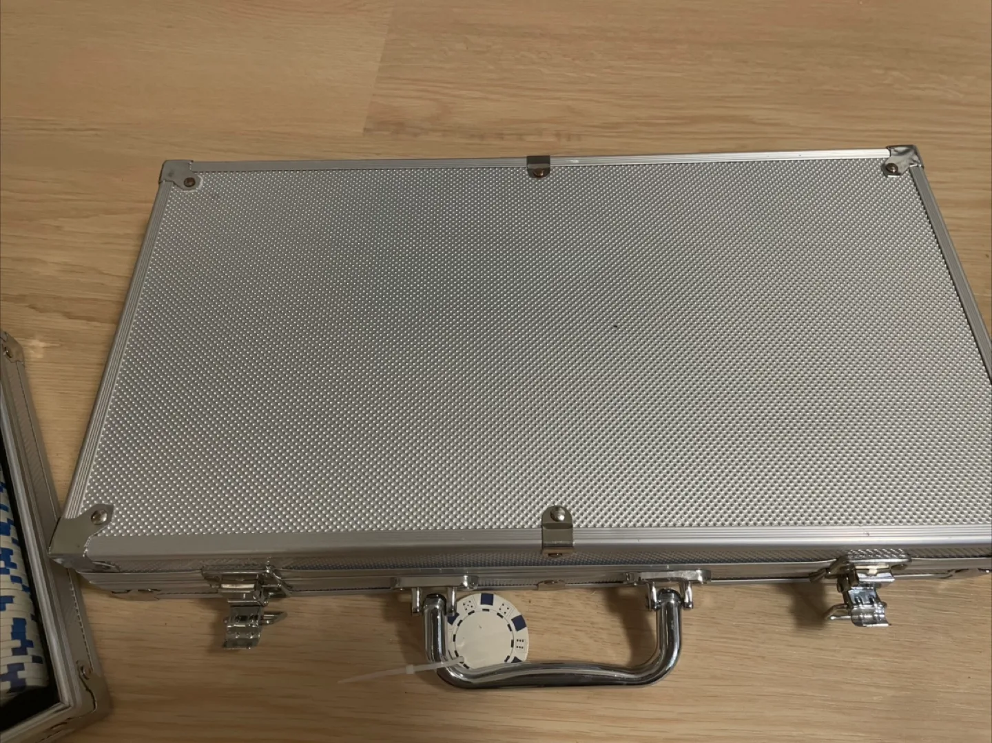 Aluminum Poker Chip Set Case image indicator(2)