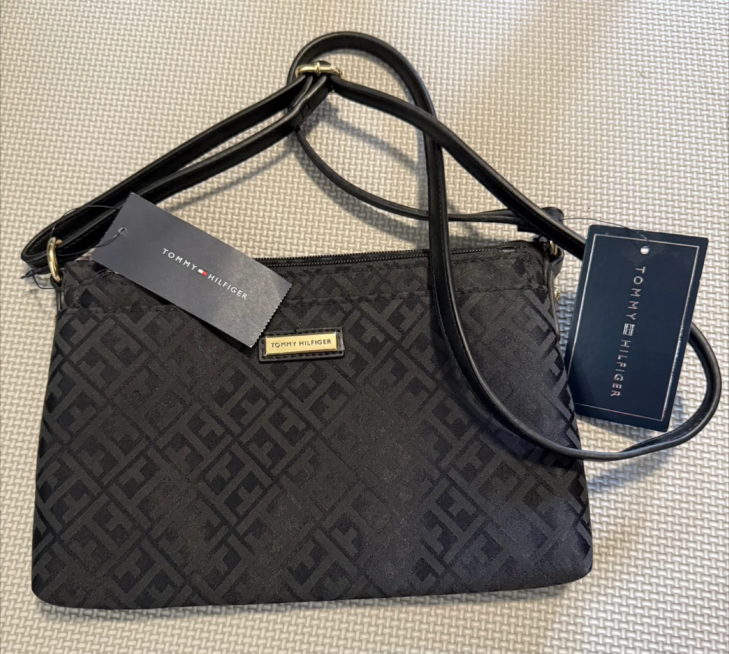 Tommy Hilfiger Crossbody Bag thumbnail