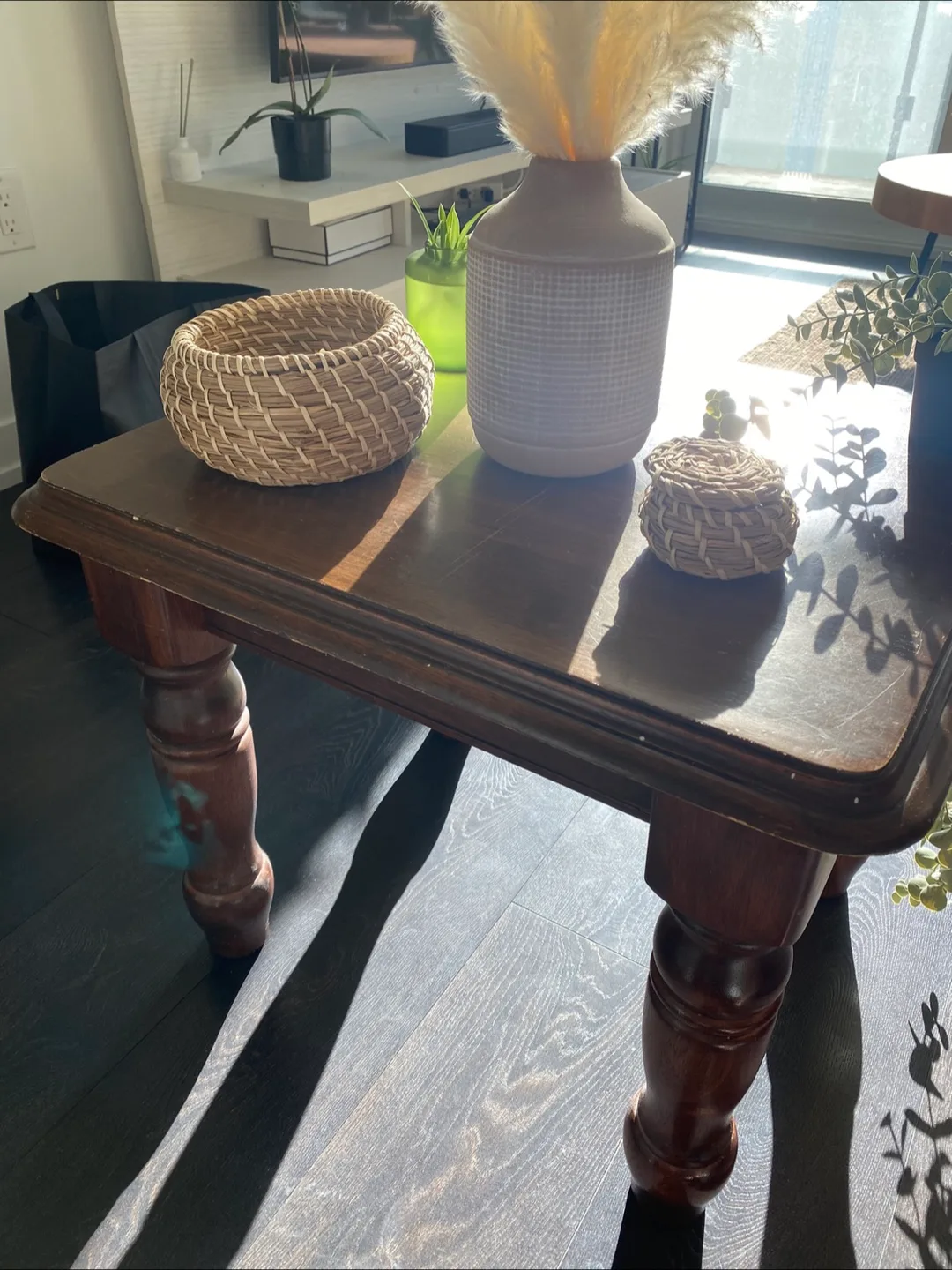 Wood table image indicator(10)