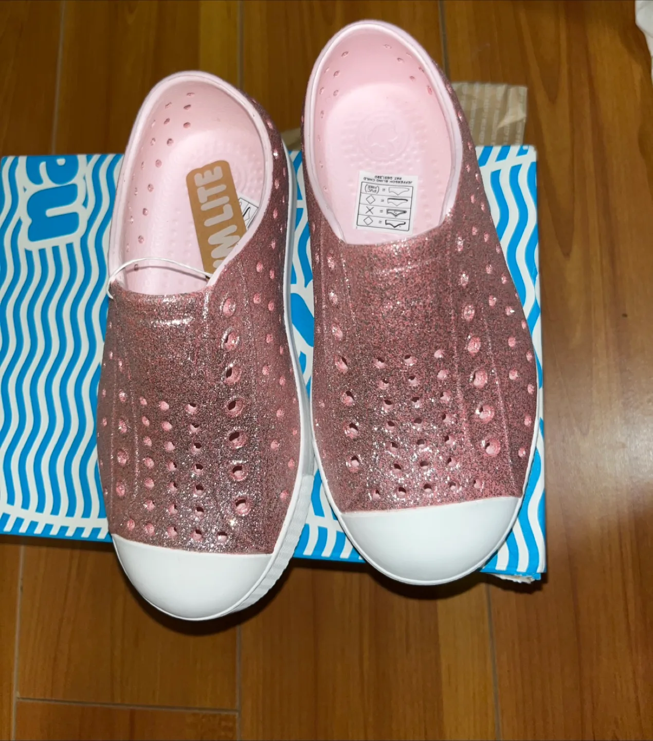 Native Jefferson Bling Kids Shoes C11 image indicator(4)