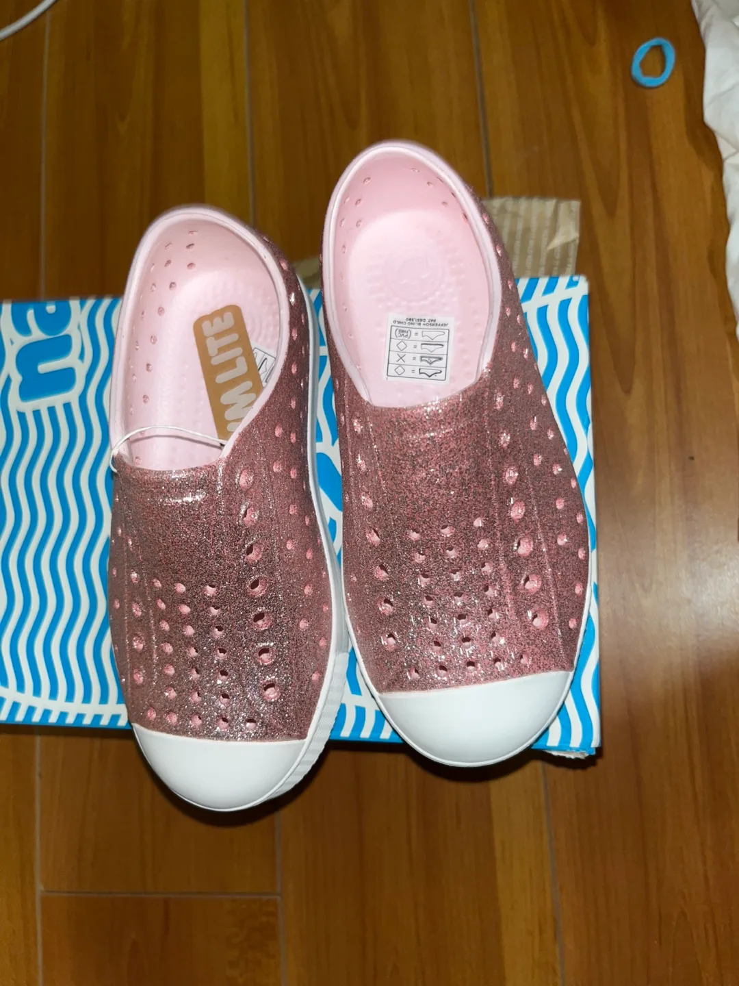 Native Jefferson Bling Kids Shoes C11 image indicator(5)