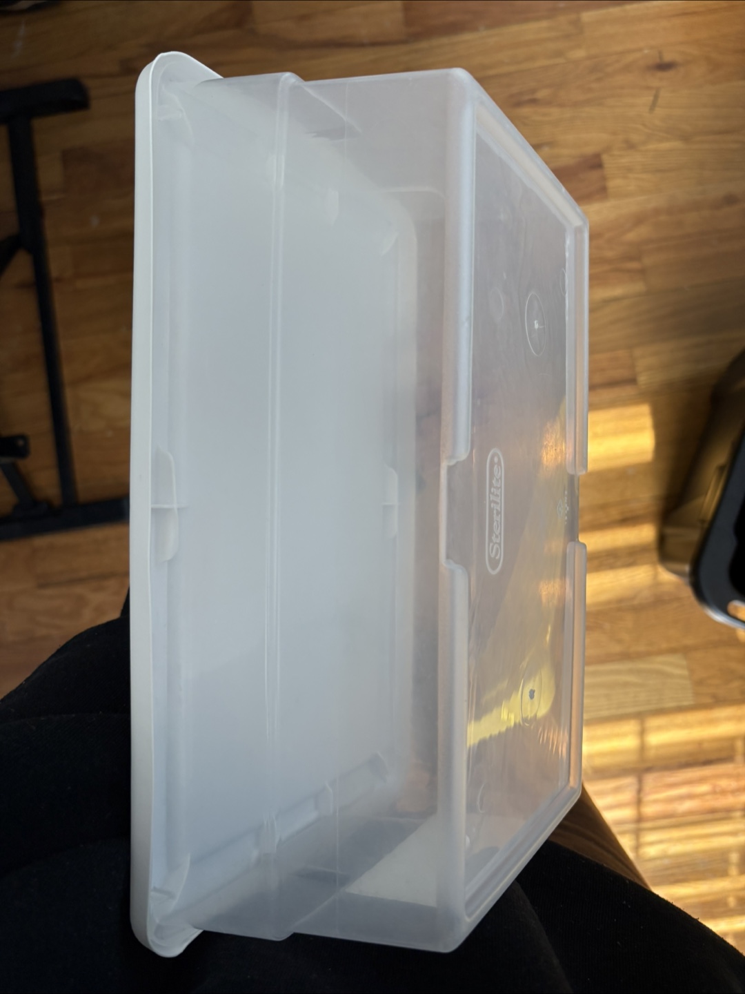 7 Plastic Storage Containers - photo 3