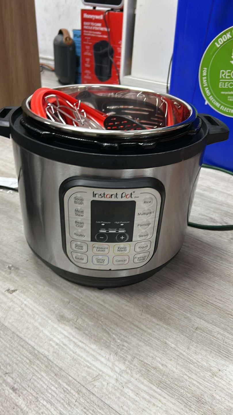 Instant Pot with Accessories