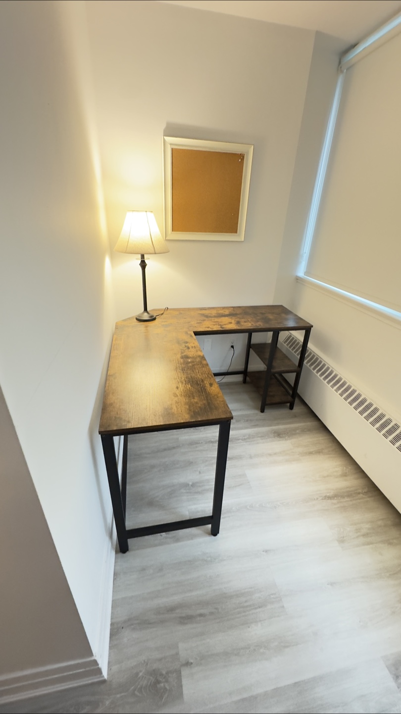 L-Shaped Corner Desk/computer desk