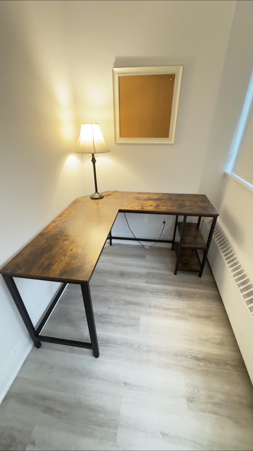 L-Shaped Corner Desk/computer desk - photo 2