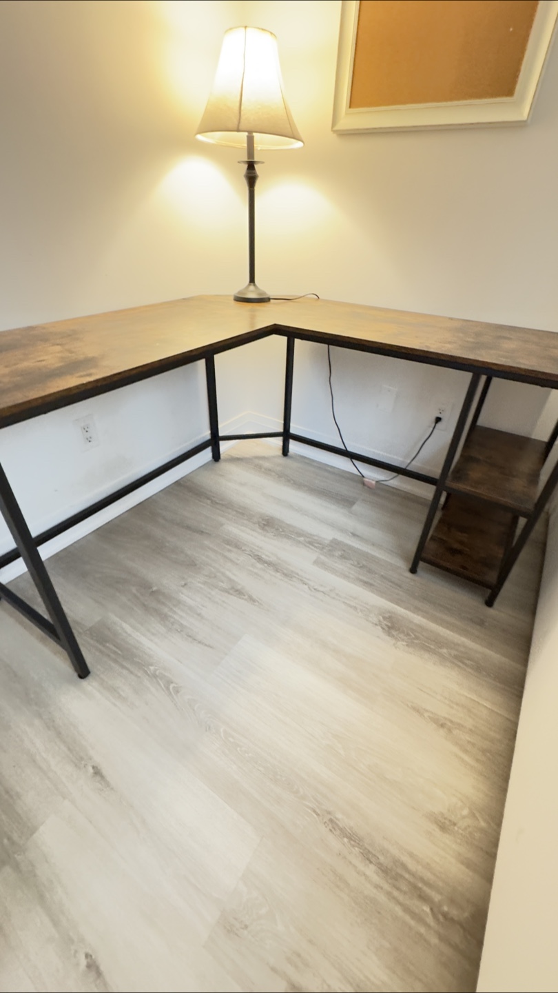 L-Shaped Corner Desk/computer desk - photo 5