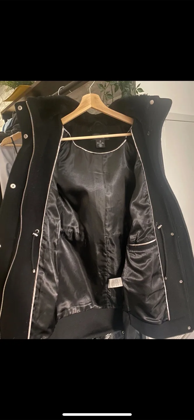 DKNY Black Winter Coat image indicator(8)