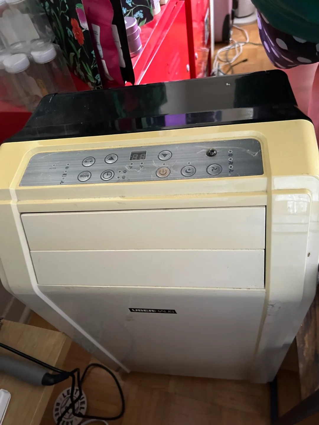 Portable Air Conditioner With Accessories thumbnail