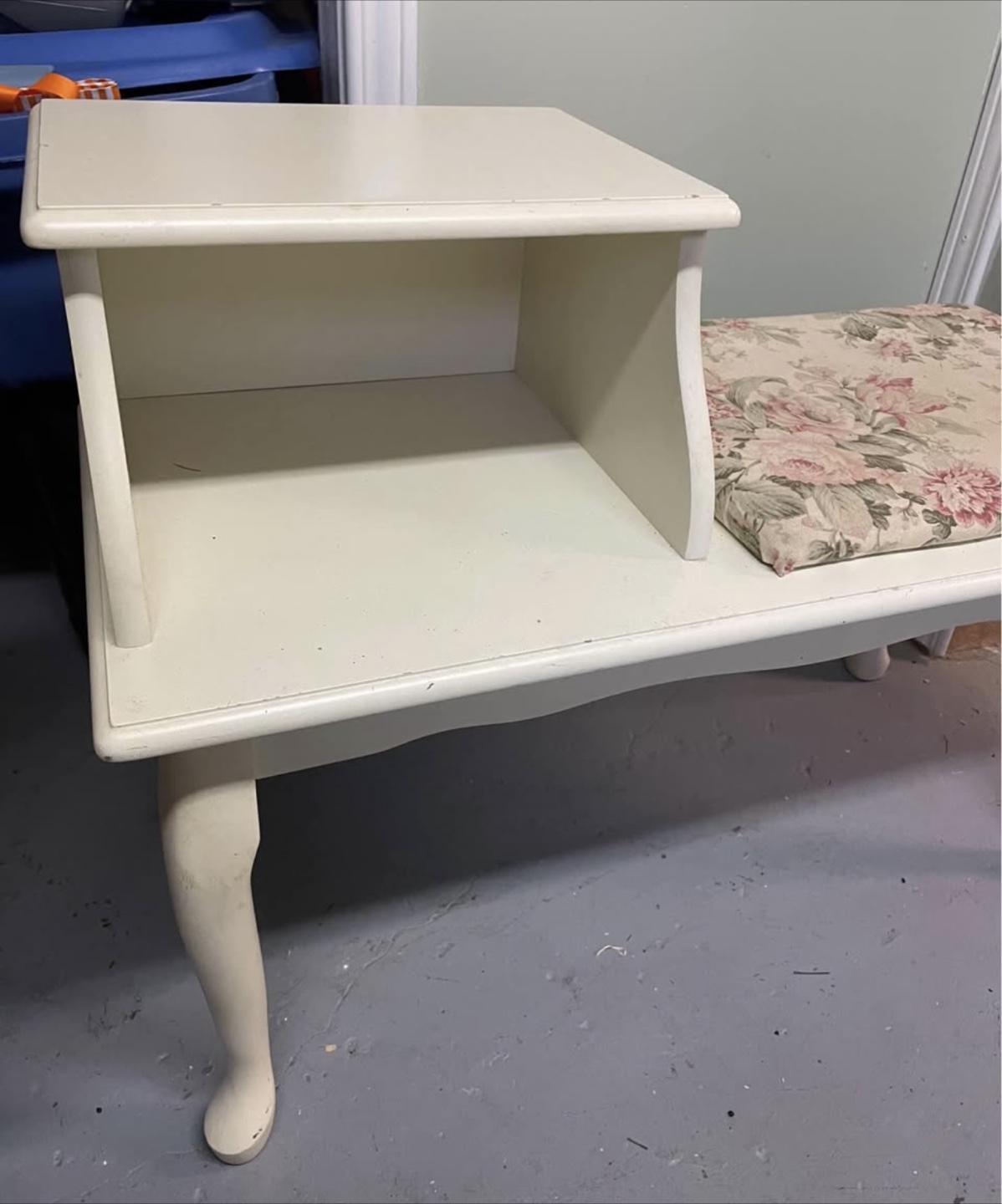 Telephone Bench with Floral Cushion - photo 2