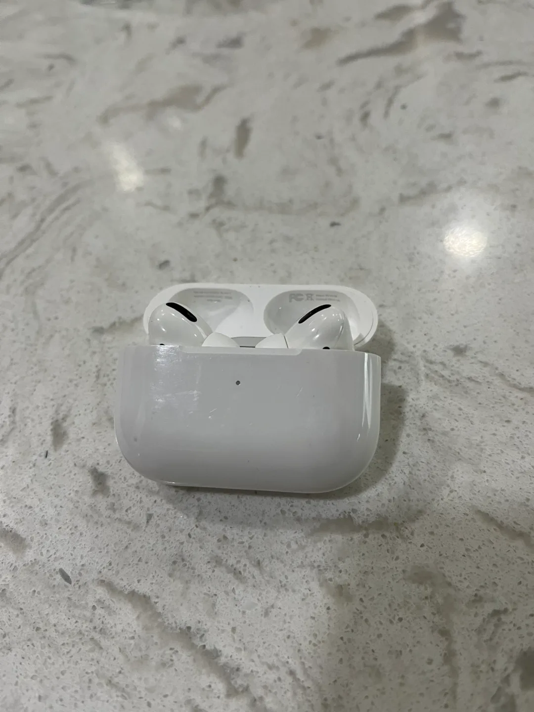 Wireless Earbuds with Charging Case image indicator(3)