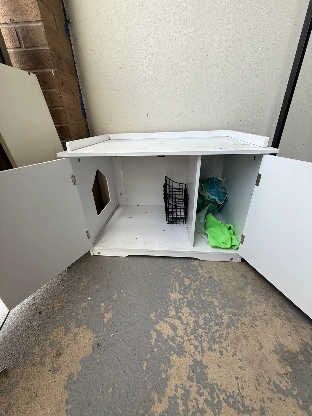 White Litter Box Enclosure with Storage image indicator(2)