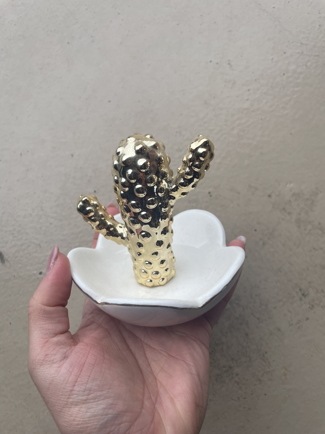 Cactus-shaped jewelry dish