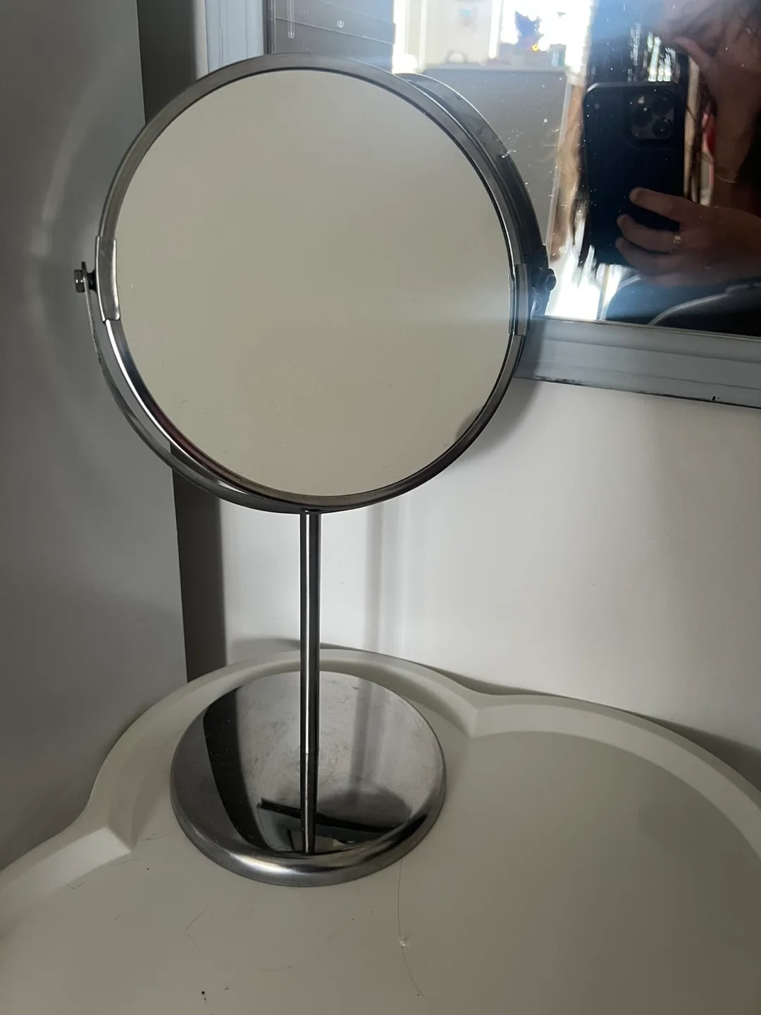 Round Vanity Mirror image indicator(2)