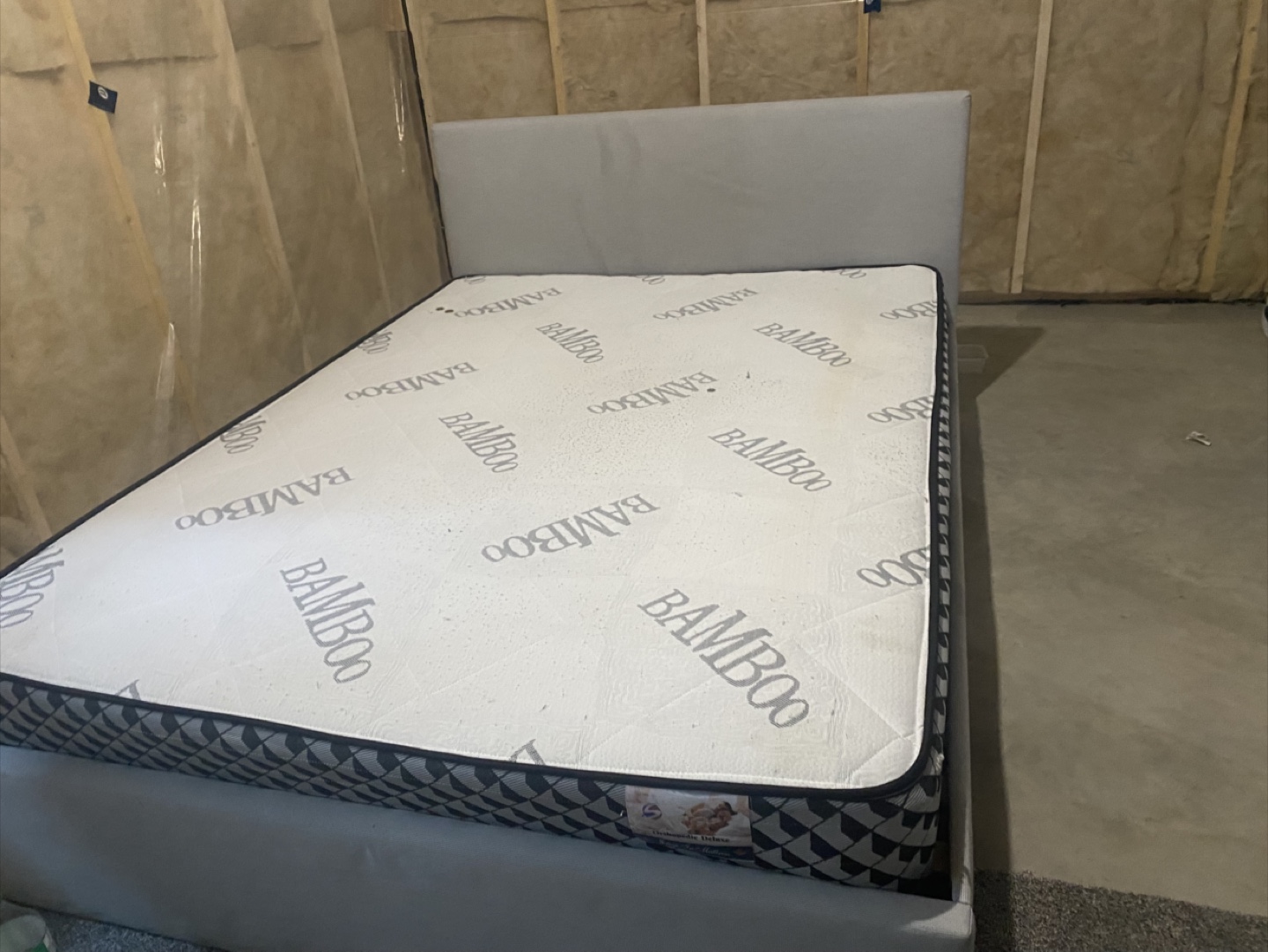 Queen Size Bed Frame with Mattress - photo 2