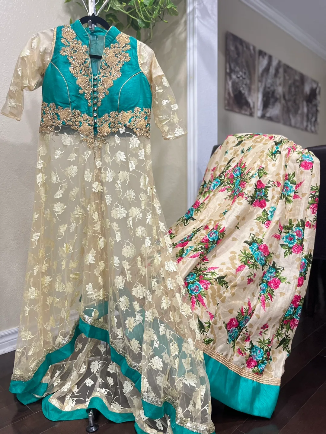 Embroidered Pakistani Dress thumbnail