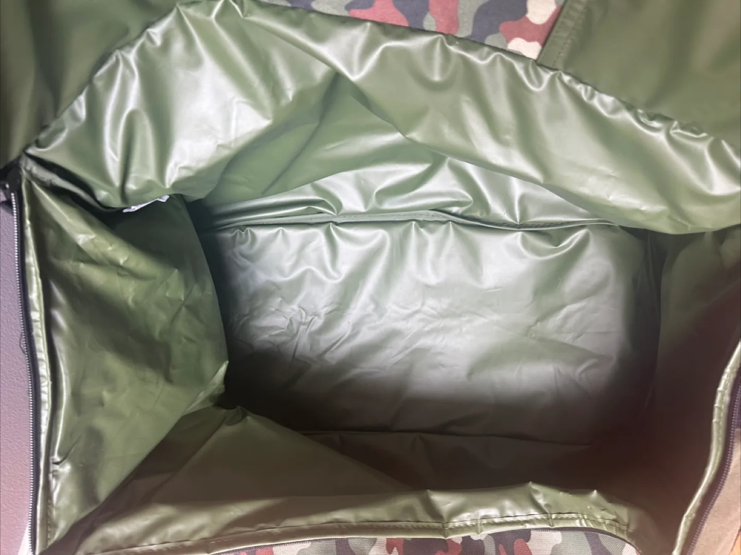 Large Camouflage Cooler Bag image indicator(3)