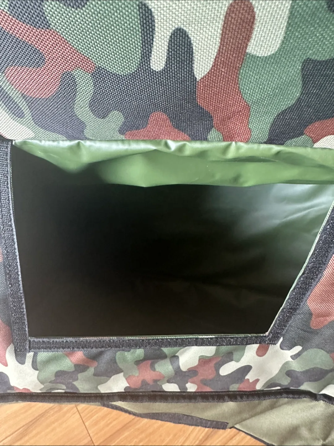 Large Camouflage Cooler Bag image indicator(4)