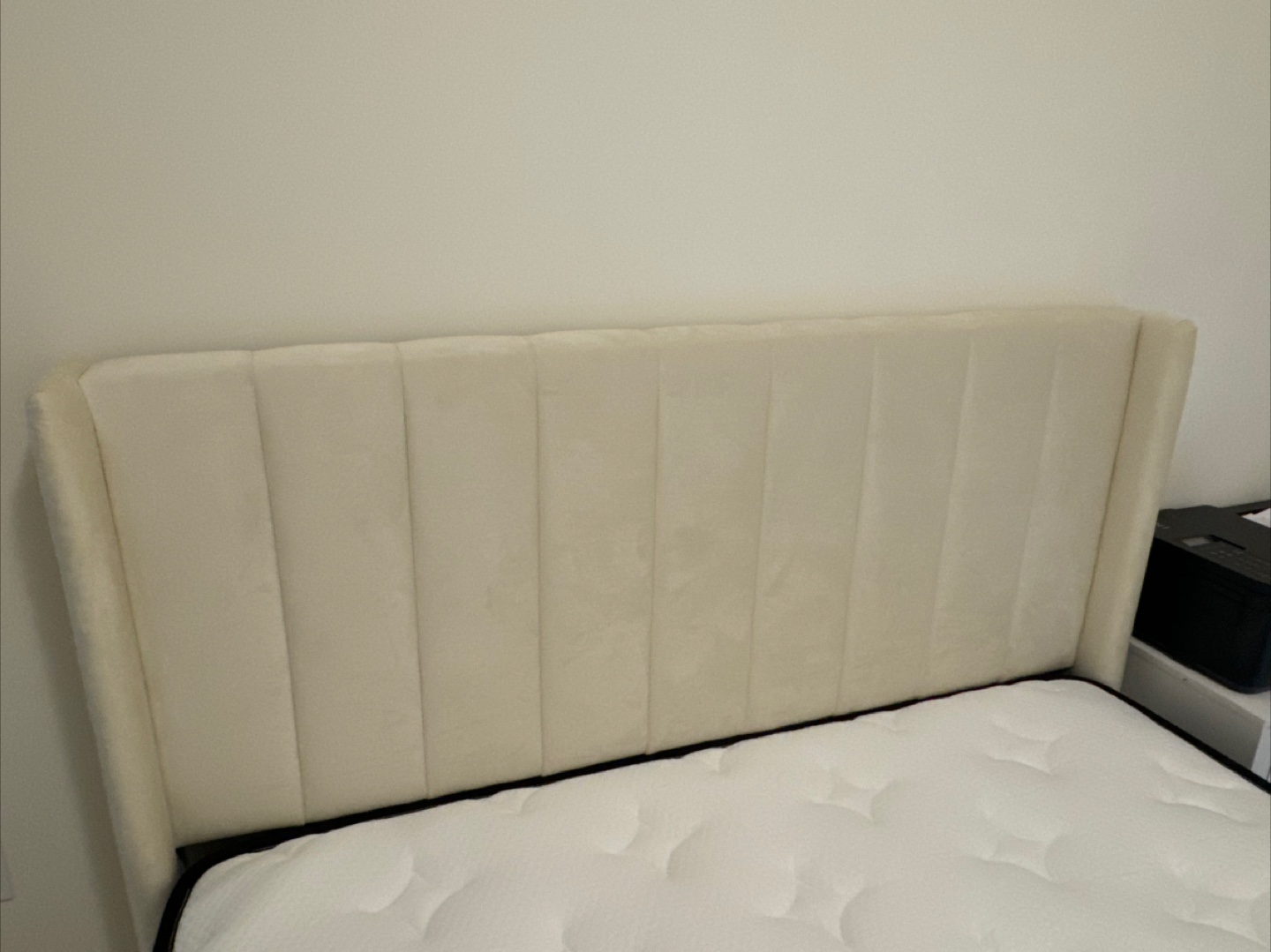 Must go - New Full bed frame with headboard-not even used once - photo 4