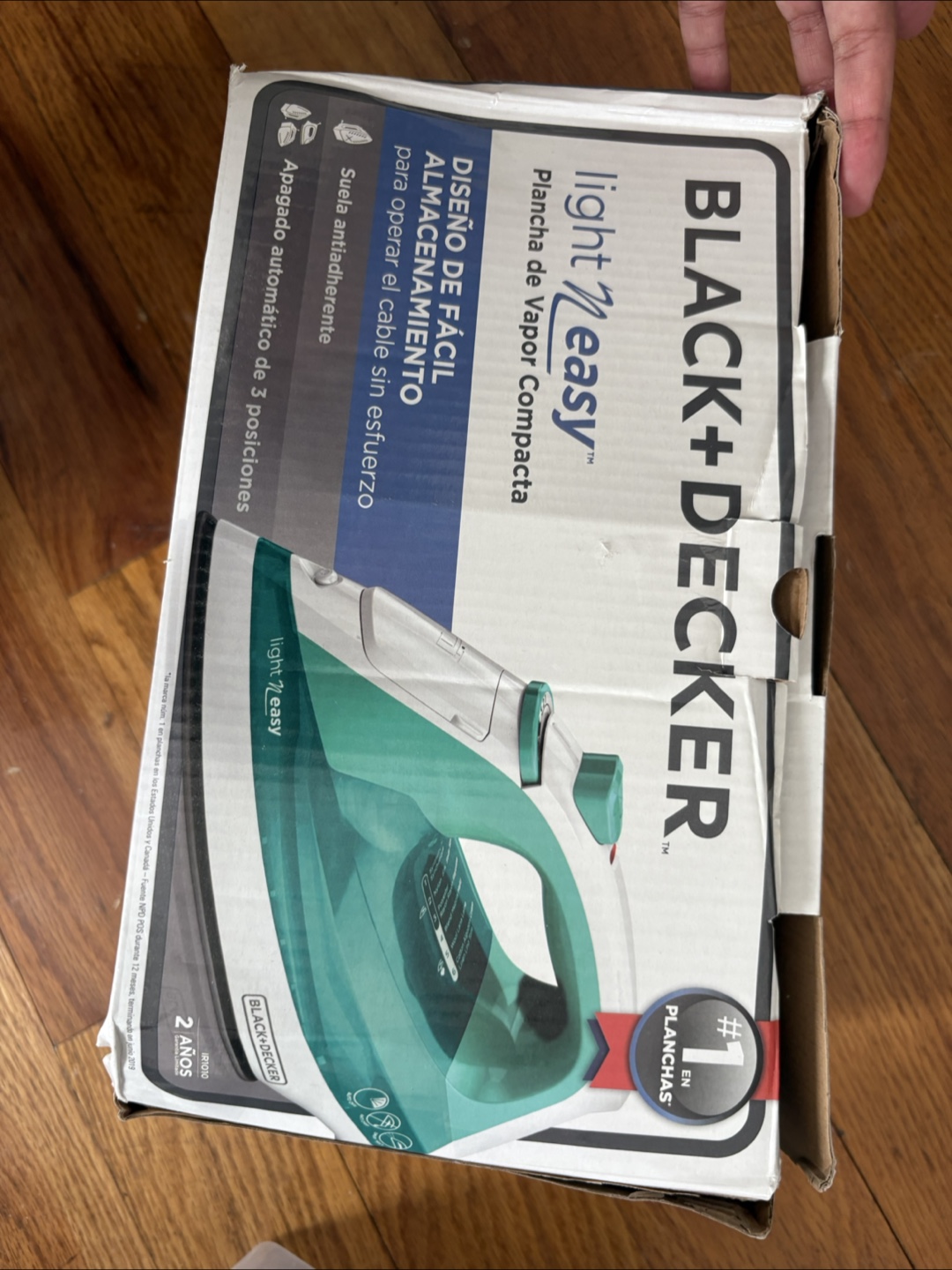 Black + Decker Light 'N Easy Steam Iron - photo 2