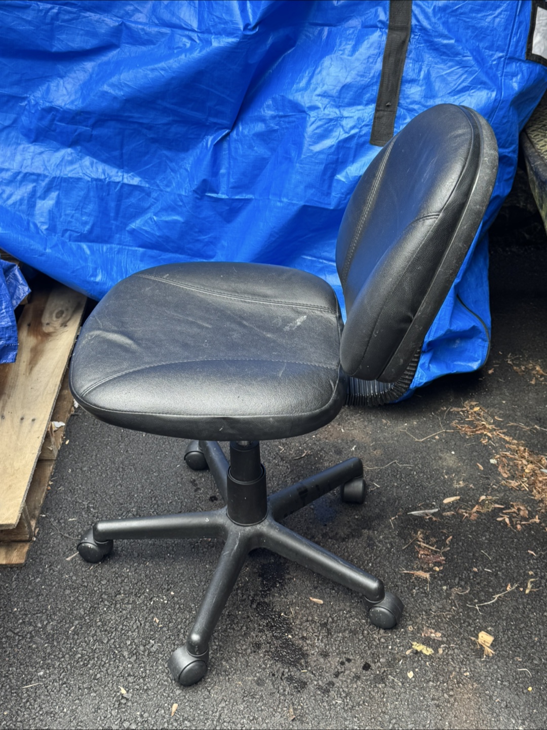 Black Office Chair - photo 3