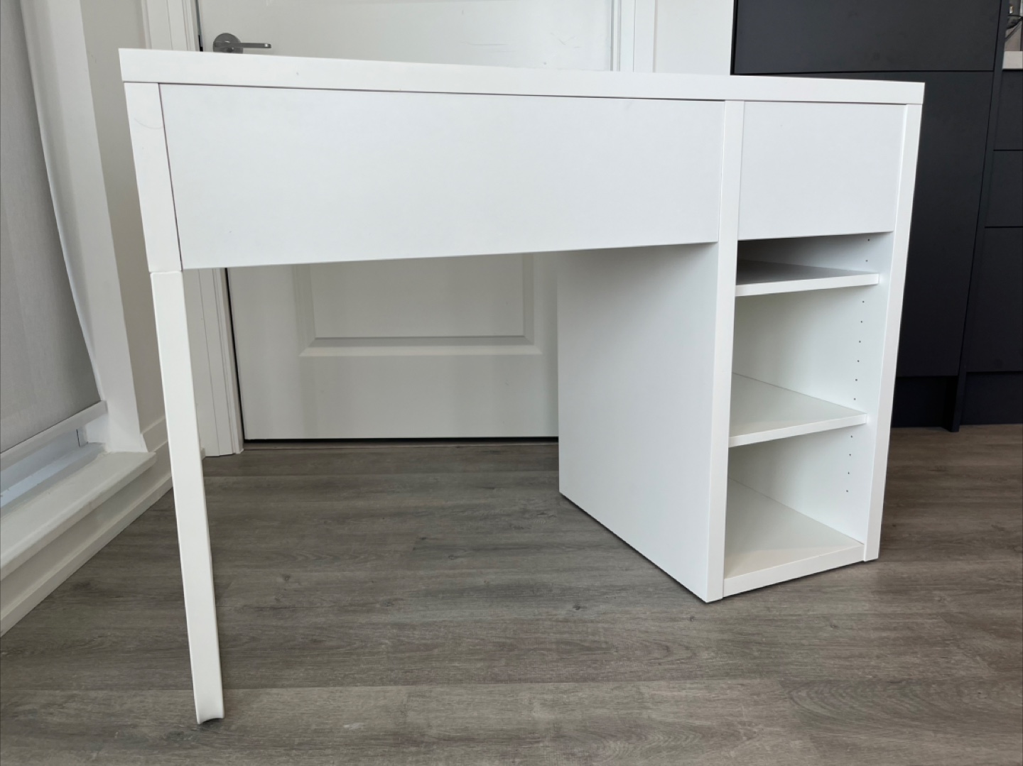White Desk with Drawers and Shelves - photo 4