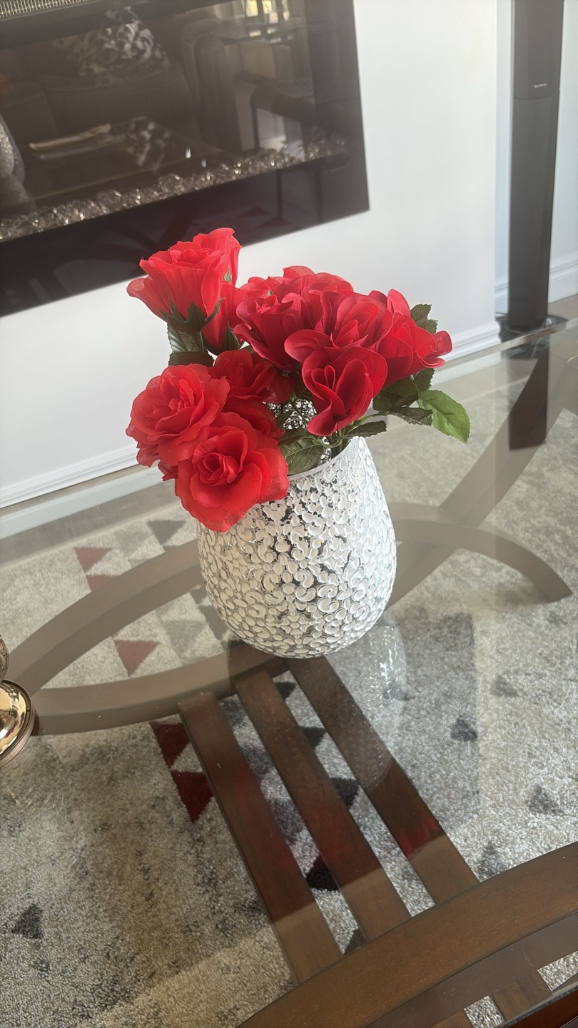 Paintings and Flower Vase with Lights - photo 4