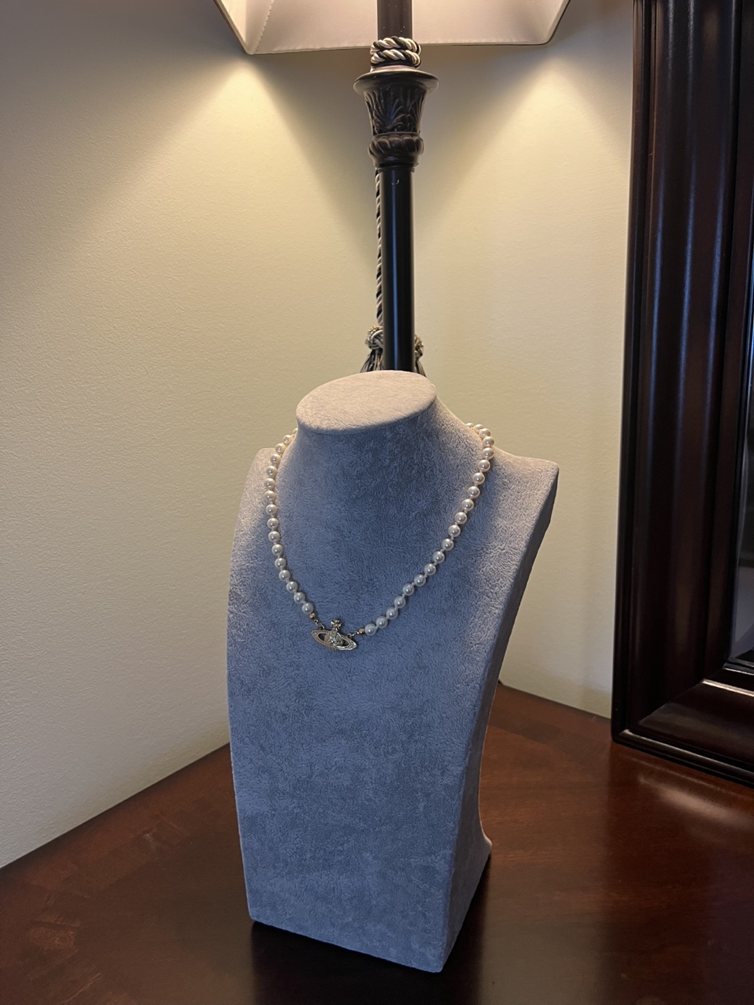 Necklace holder