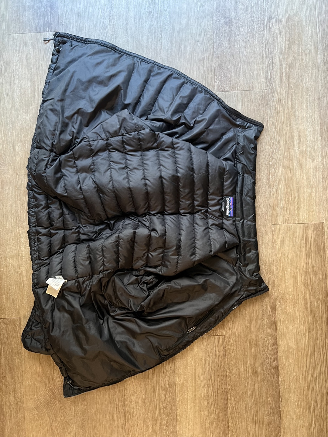 Patagonia Men’s Black Jacket (size L) - photo 2