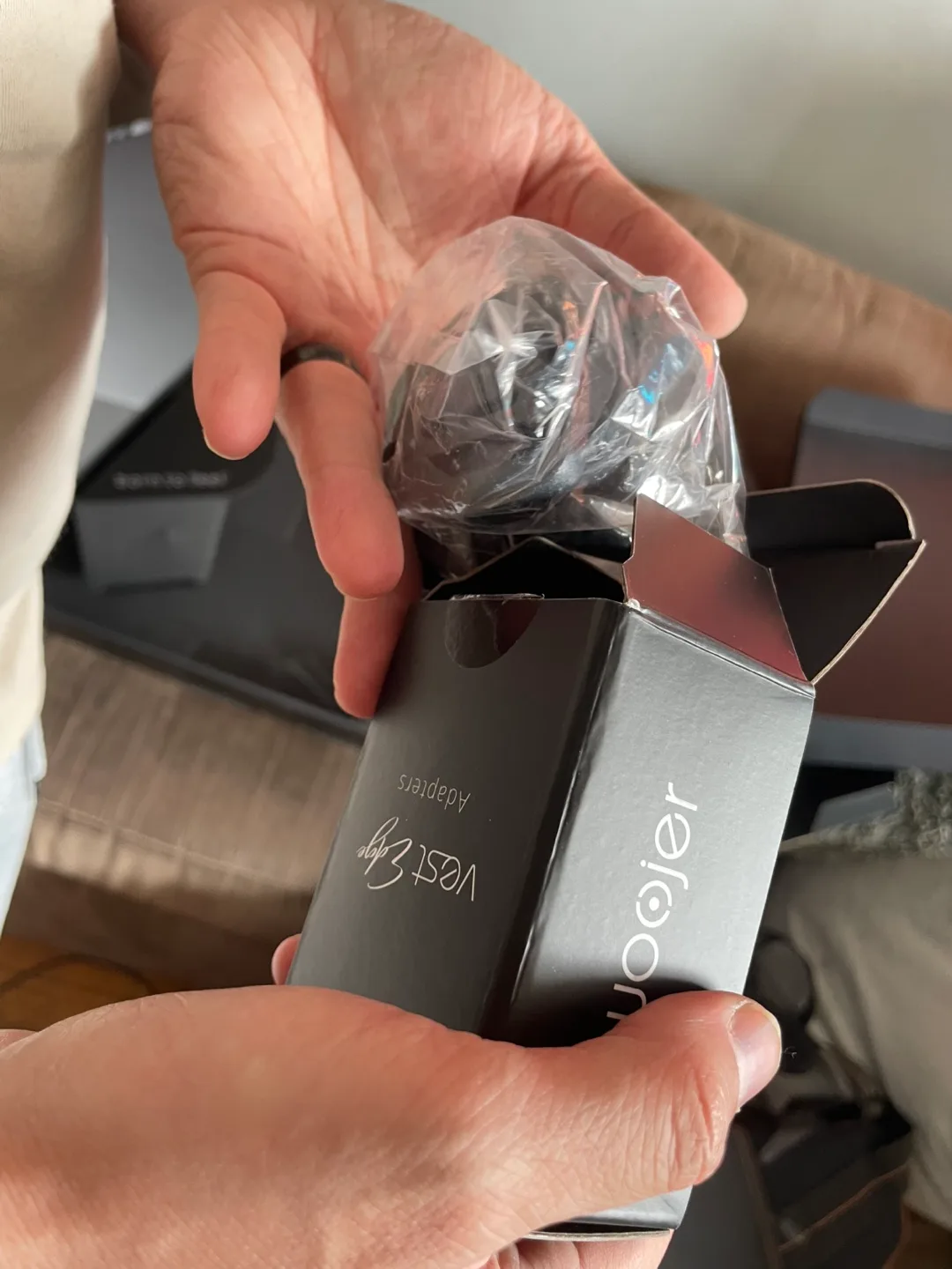 Woojer Vest good for gaming or listening to music image indicator(5)