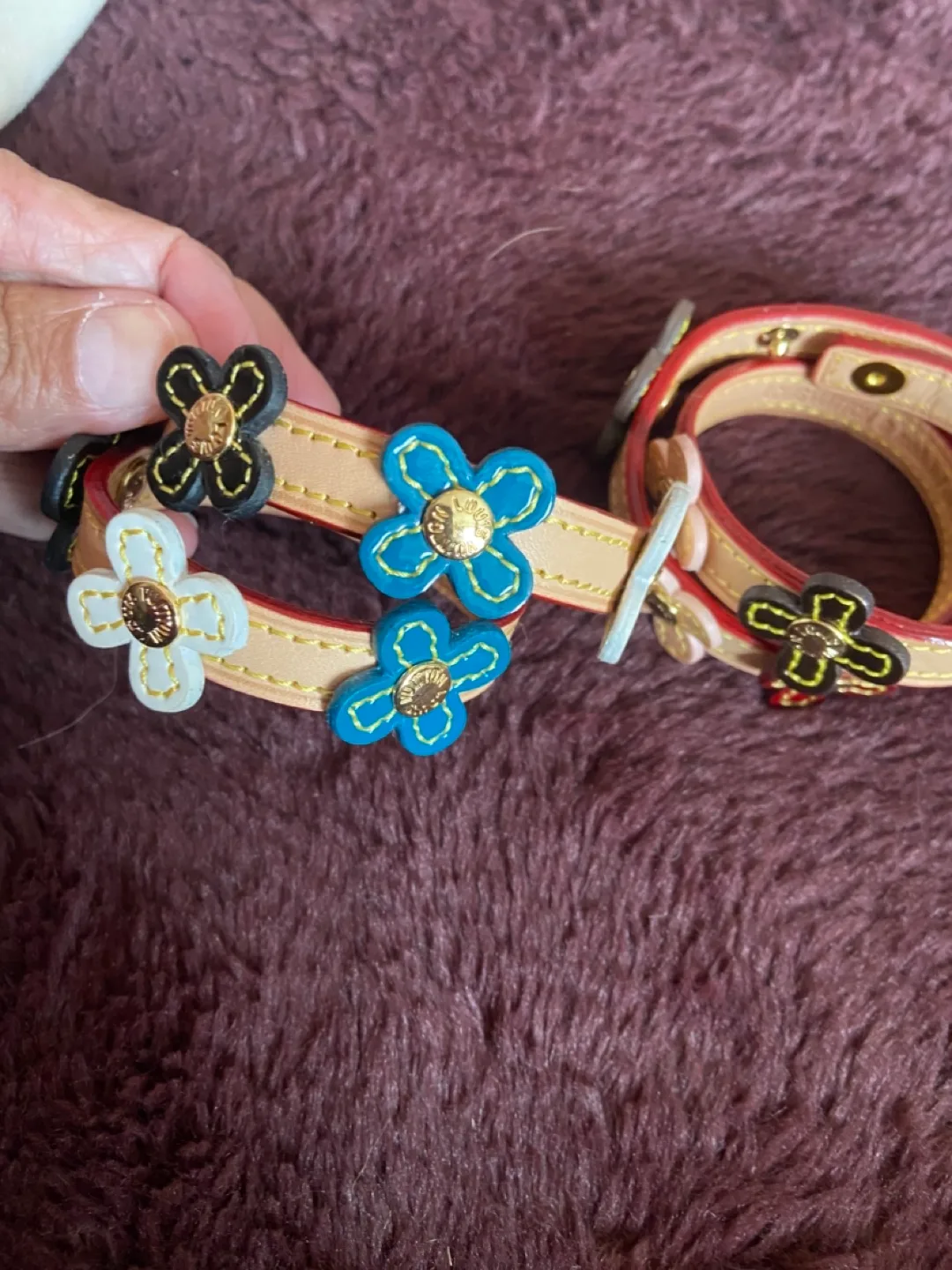 2 LV wrap bracelets vernis leather vachetta flower image indicator(3)