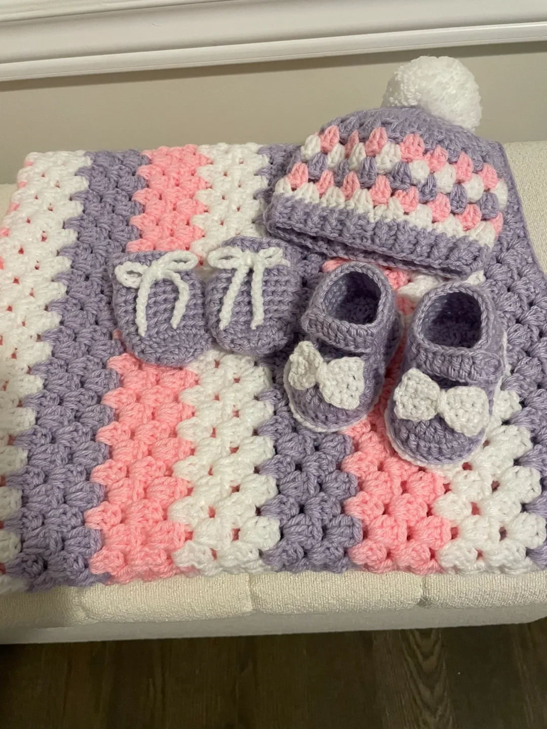 Baby Girls Blanket + accessories thumbnail
