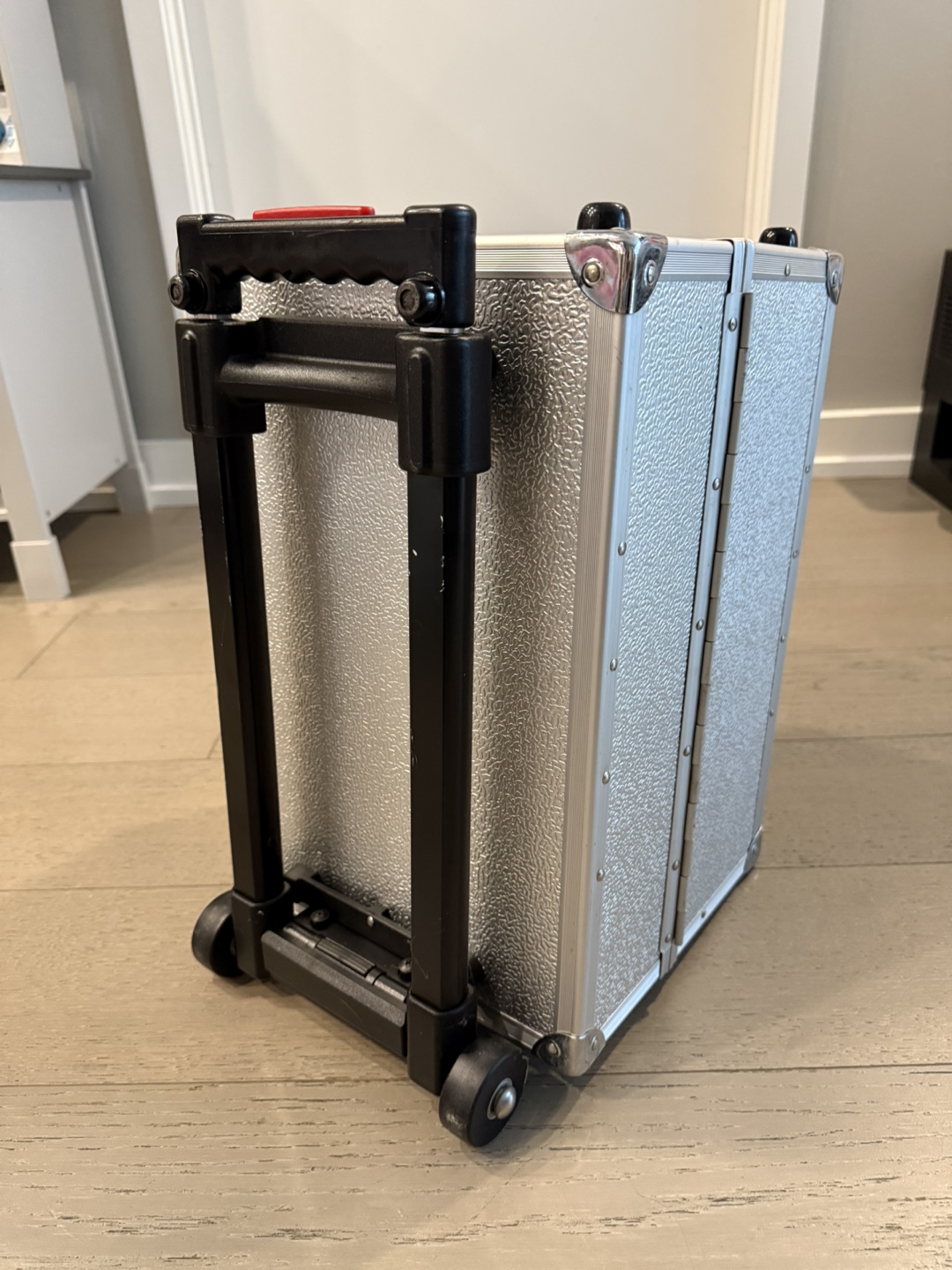 Rolling Makeup Case - photo 4
