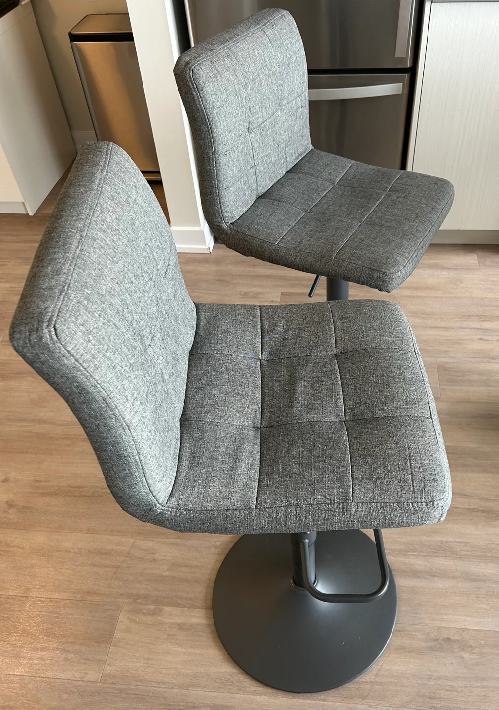 Set of 2 Grey Bar Stools thumbnail