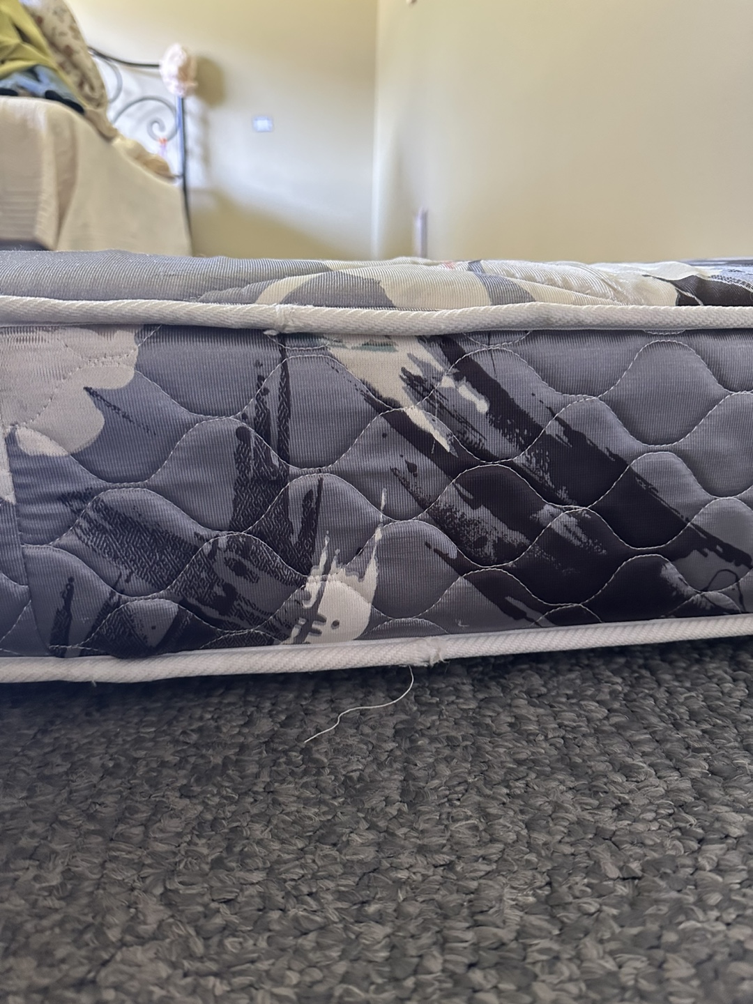 Single Mattress with Floral Pattern - photo 2