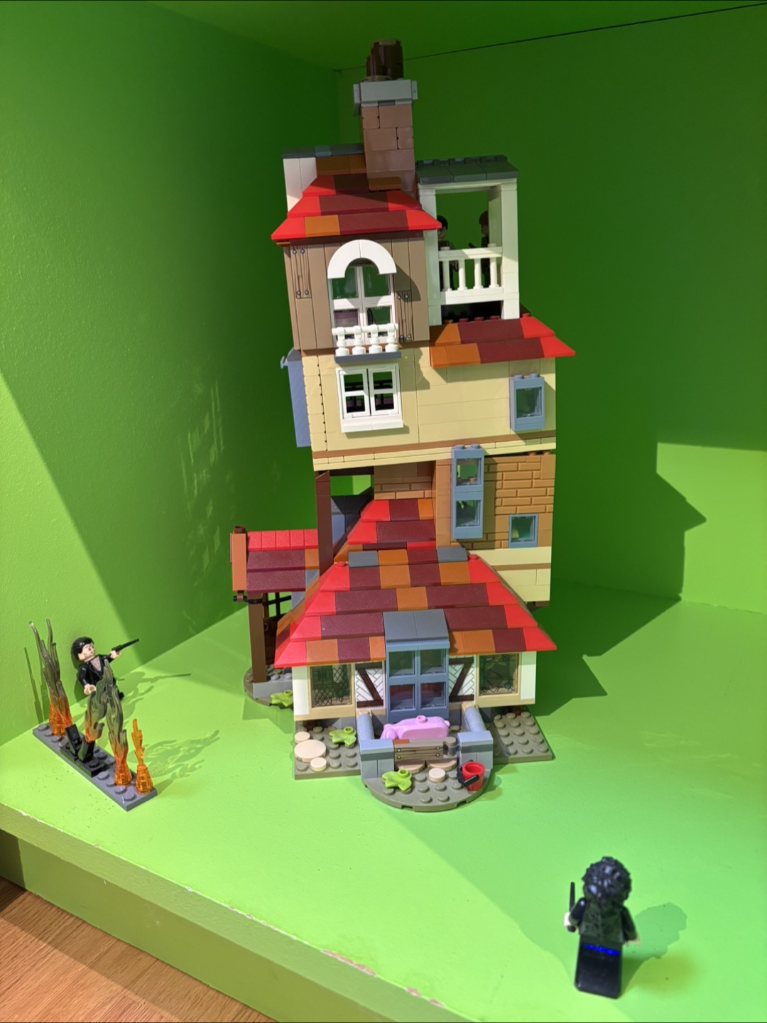 LEGO Harry Potter 75980 - The Burrow - photo 2