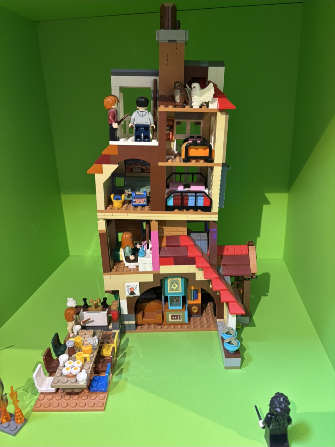 LEGO Harry Potter 75980 - The Burrow - photo 3